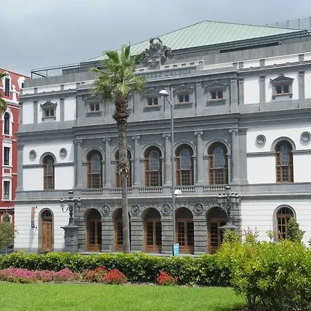 Old Town Cathedral Vv *